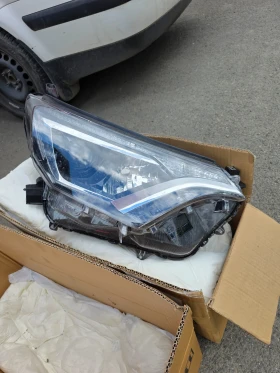 Фарове за Toyota rav4, снимка 1