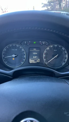 Skoda Octavia 2.0 I FSI LAURIN & KLEMENT, снимка 8