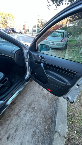 Skoda Octavia 2.0 I FSI LAURIN & KLEMENT, снимка 4