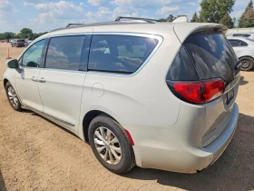 Chrysler Pacifica 3.6l Touring L, снимка 2