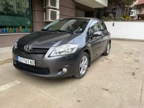 Toyota Auris 1.6 ГАЗ 132КС, снимка 1