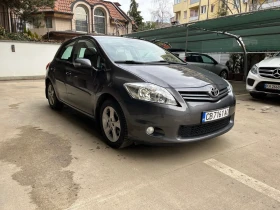 Toyota Auris 1.6 ГАЗ 132КС, снимка 2