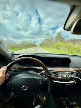 Обява за продажба на Mercedes-Benz S 350 S65 AMG пълен пакет ~25 500 лв. - изображение 9