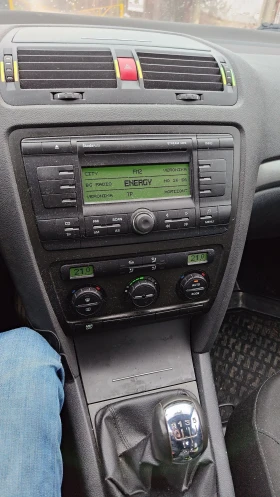Skoda Octavia 1.6FSI 115к.с. Еуратек 1ви Собственик!, снимка 7