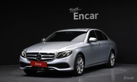 ������ Mercedes-Benz E 220