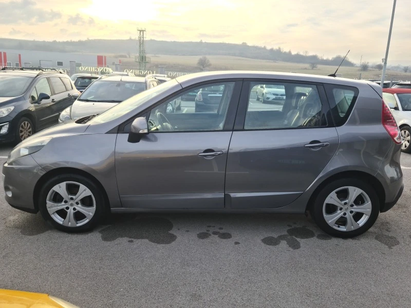 Renault Scenic 1.5dci, снимка 6 - Автомобили и джипове - 46355117