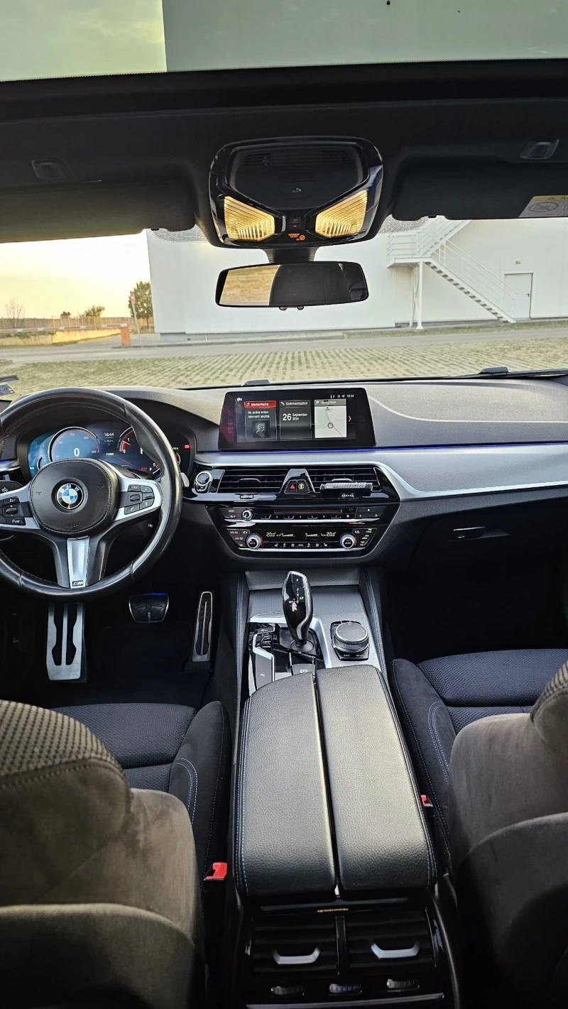 BMW 530  Fullled adaptive, Mpackage, XDrive, harman kardon, снимка 10 - Автомобили и джипове - 47392126