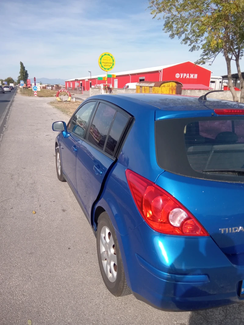 Nissan Tiida 1.8, снимка 9 - Автомобили и джипове - 48238067