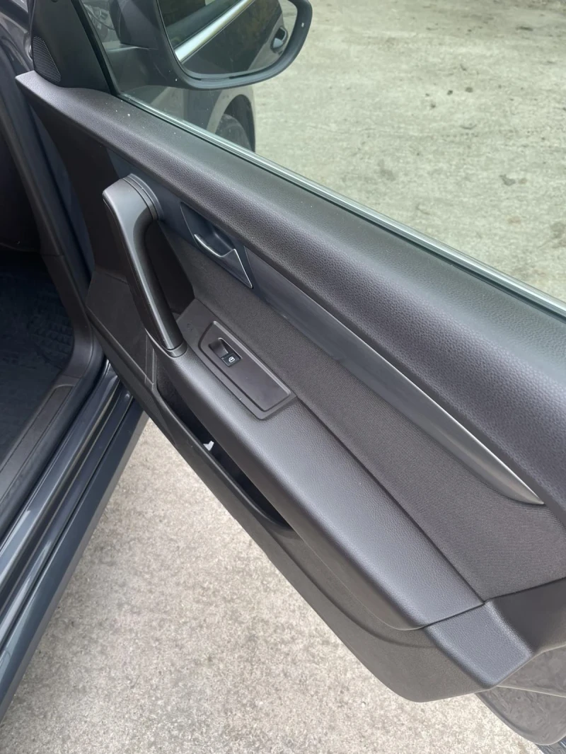 VW Passat 2.0 TDI, 140 к.с., DSG, снимка 9 - Автомобили и джипове - 52383684