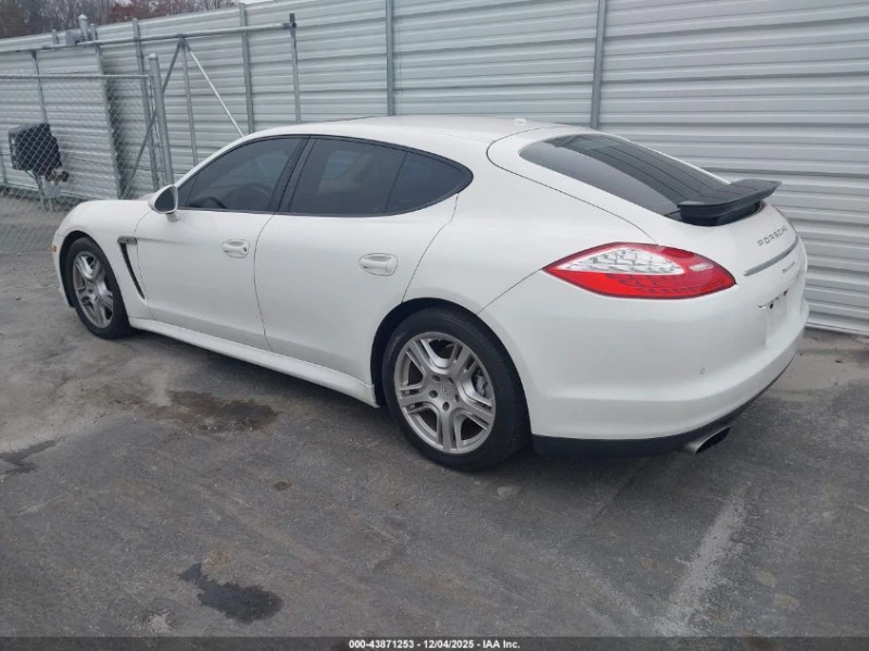 Porsche Panamera 3.6i, 4x4, перфектна, снимка 2 - Автомобили и джипове - 52747727