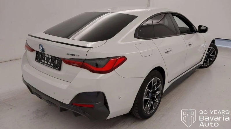 BMW i4 35 eDrive Gran Coupe M Sport Paket, снимка 3 - Автомобили и джипове - 52748789