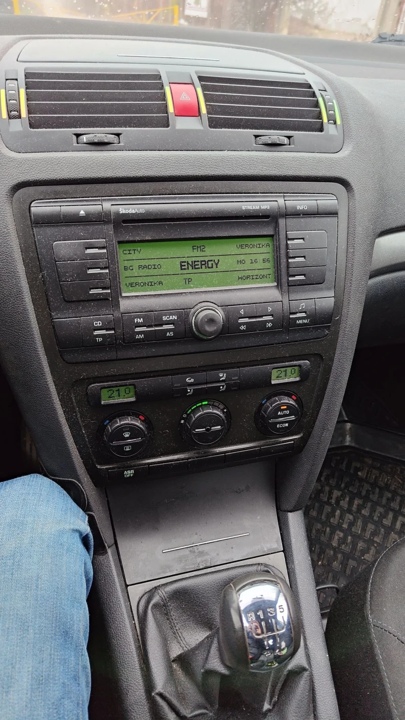 Skoda Octavia 1.6FSI 115к.с. Еуратек 1ви Собственик!, снимка 7 - Автомобили и джипове - 52934237