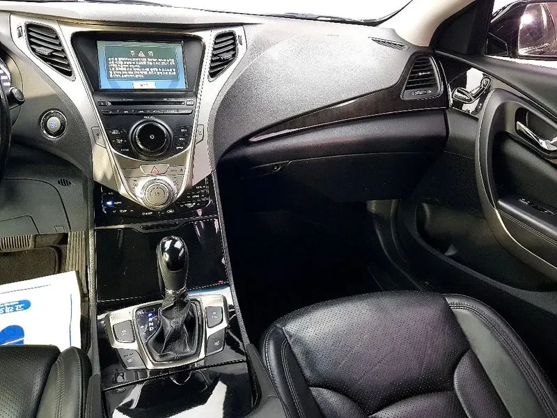 Hyundai Grandeur 2.4, снимка 10 - Автомобили и джипове - 54626061