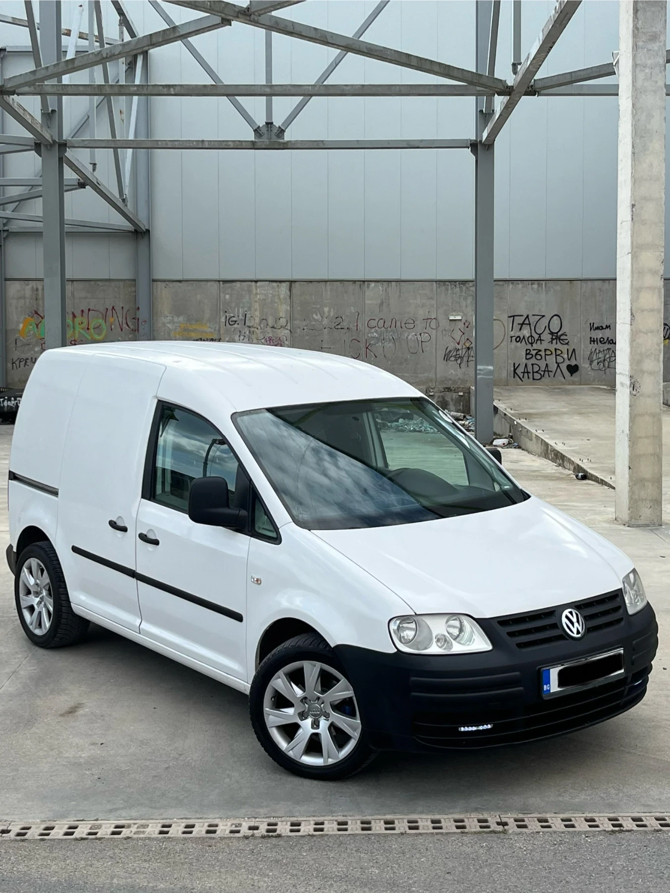 VW Caddy 2.0sdi Клима, Нави - изображение 4