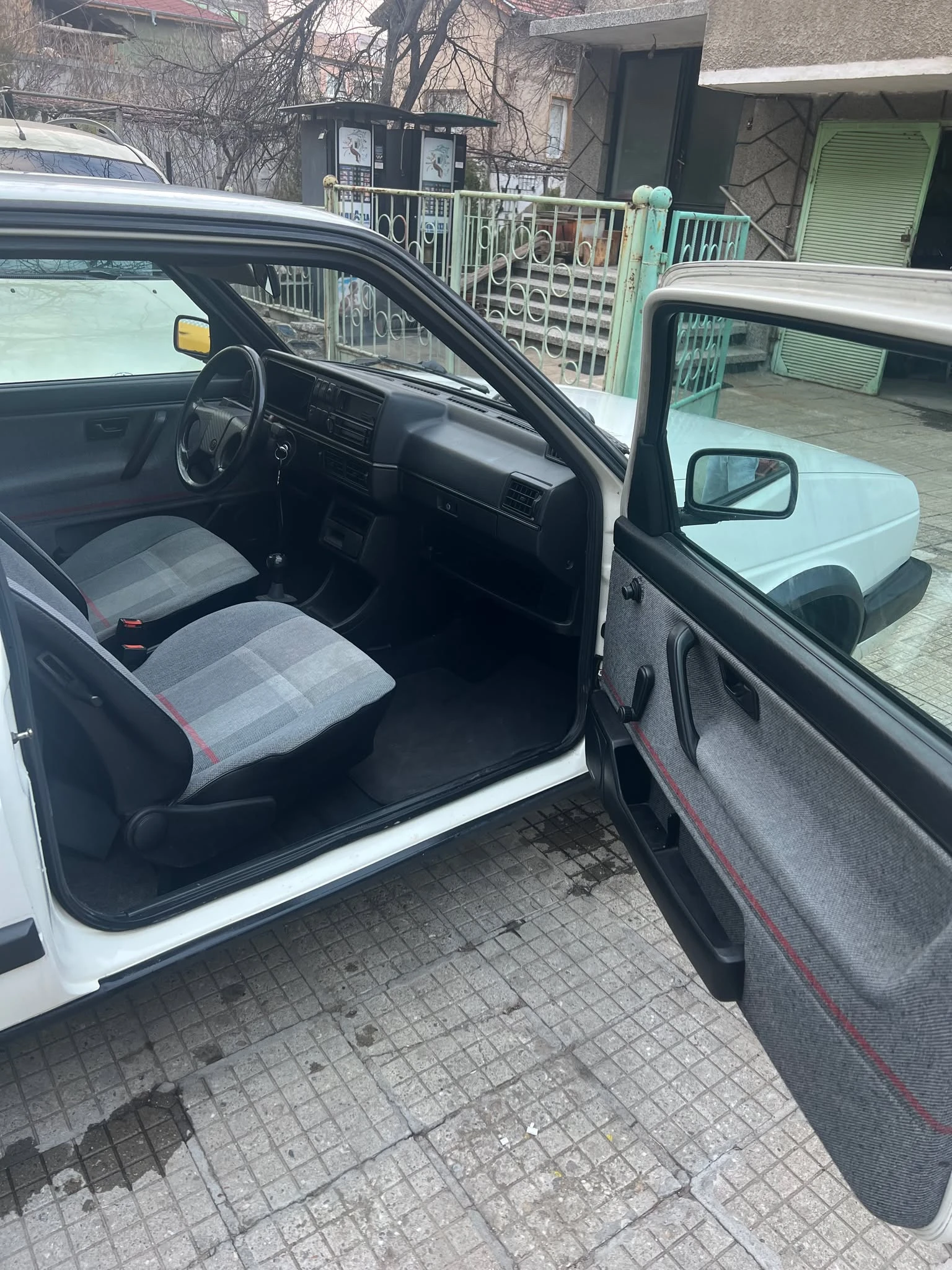 VW Golf GTD SB 82кс - изображение 7