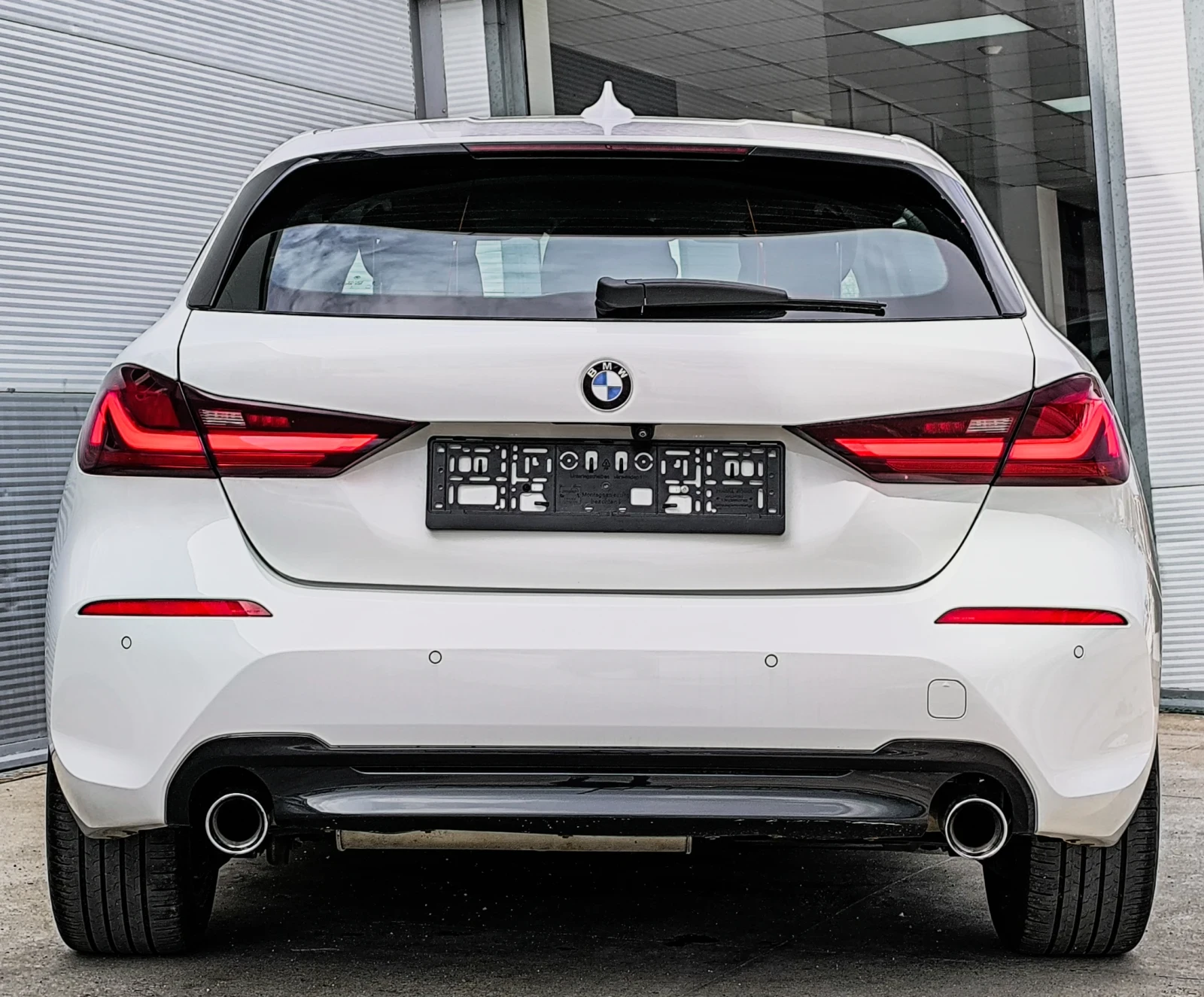 BMW 118 2.0D M-SPORT FULL ЕКСТРИ ГЕРМАНИЯ TUV 04.2026 - изображение 6