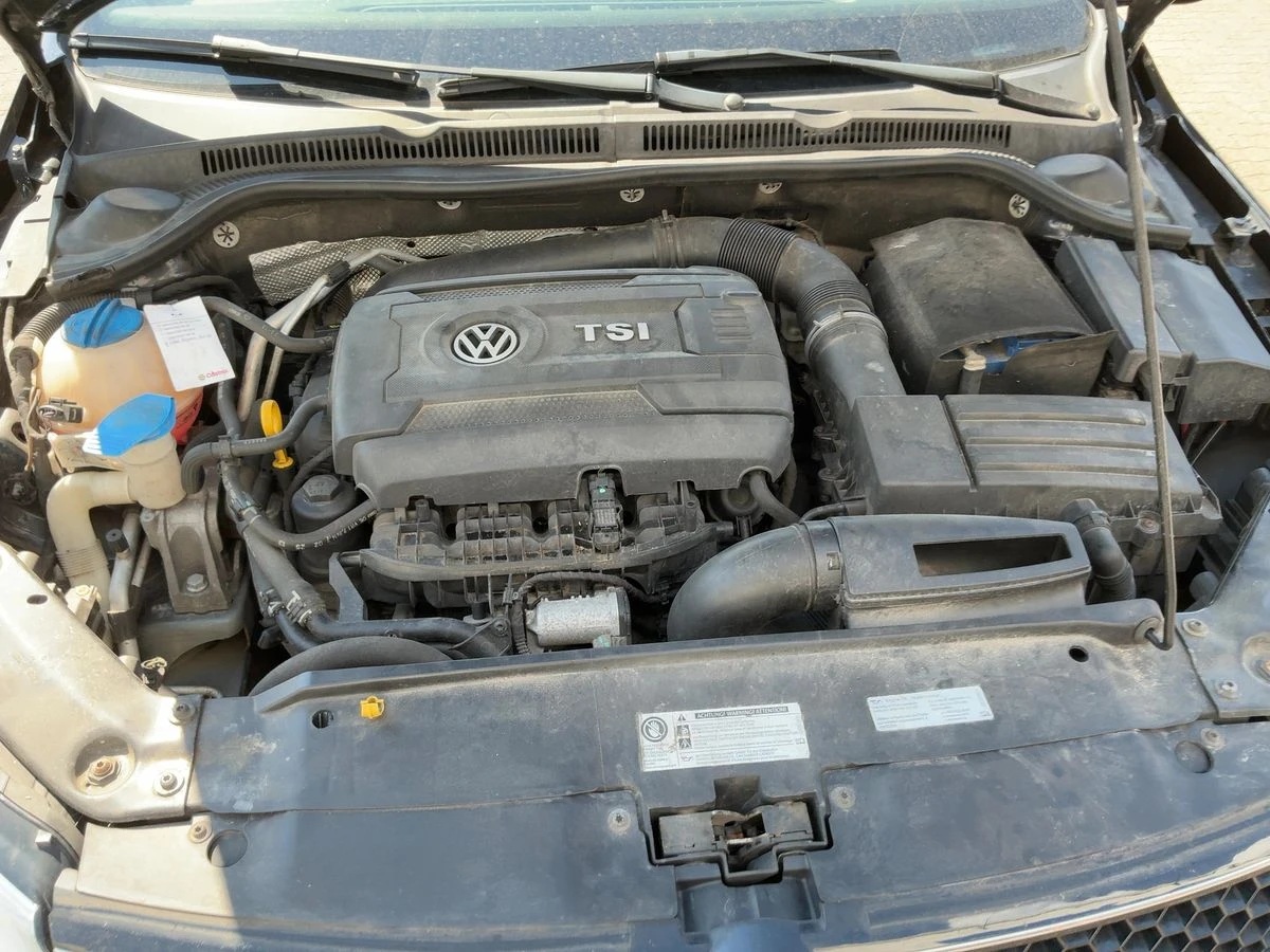 VW Jetta  2.0 TSI 210кс.Highline GTI  - изображение 7