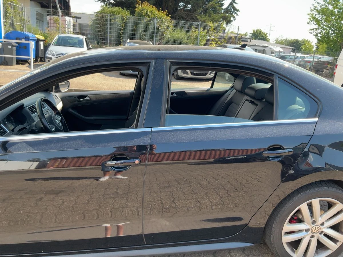 VW Jetta  2.0 TSI 210кс.Highline GTI  - изображение 8