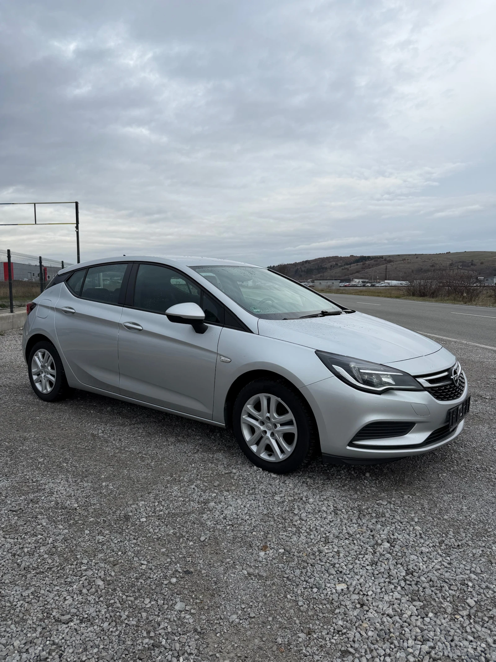 Opel Astra 1.6CDTI NAVI EURO 6 TUV COC SERVICE BOOK - изображение 4
