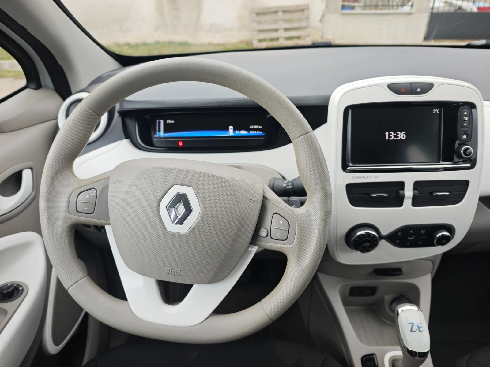 Renault Zoe 43KW/92к.с./42000км./Гаранция - изображение 10