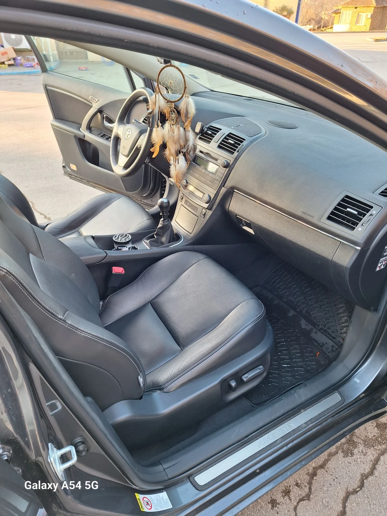 Toyota Avensis 2.0 vvti, снимка 14 - Автомобили и джипове - 53808124