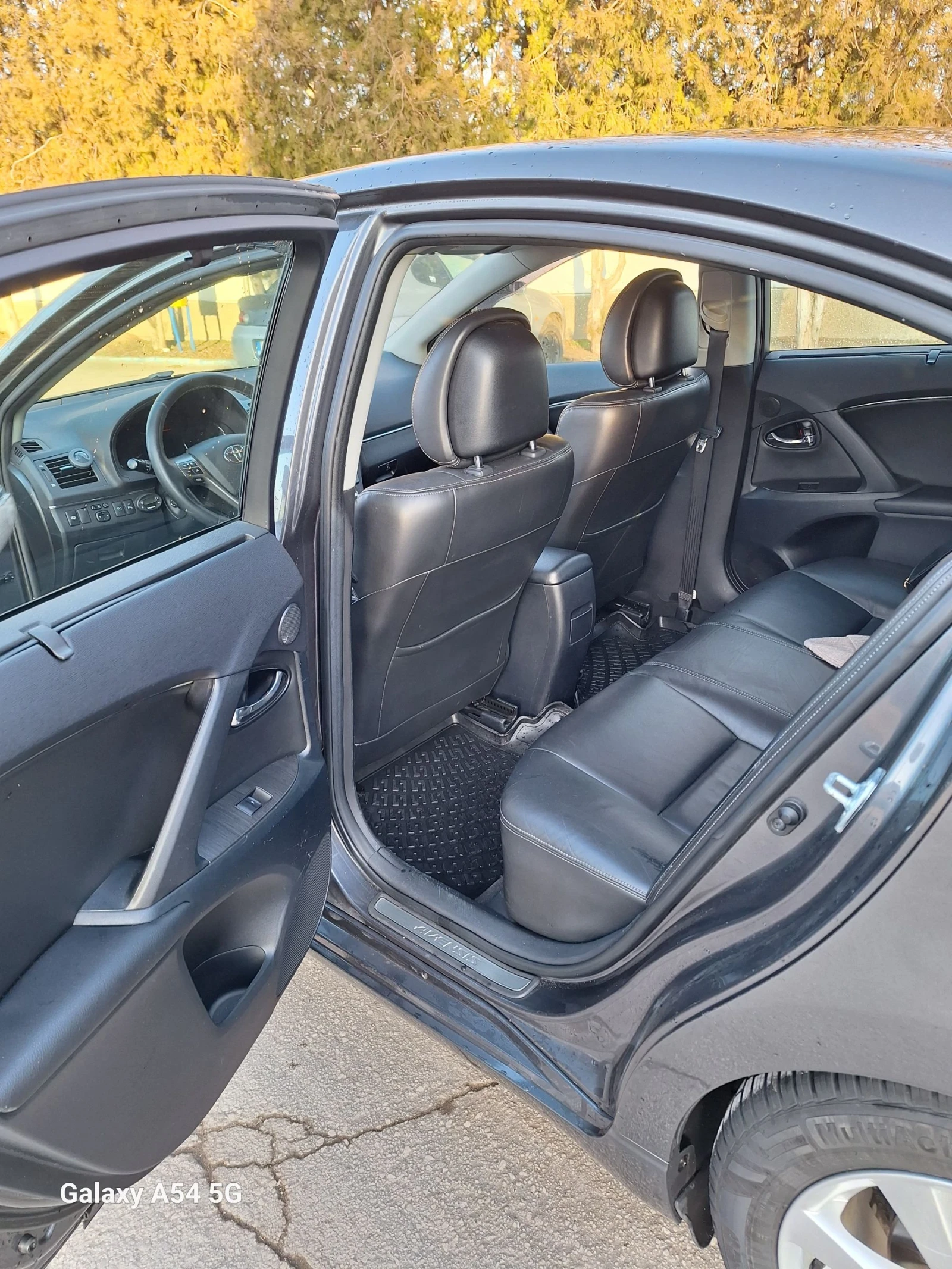 Toyota Avensis 2.0 vvti, снимка 16 - Автомобили и джипове - 53808124