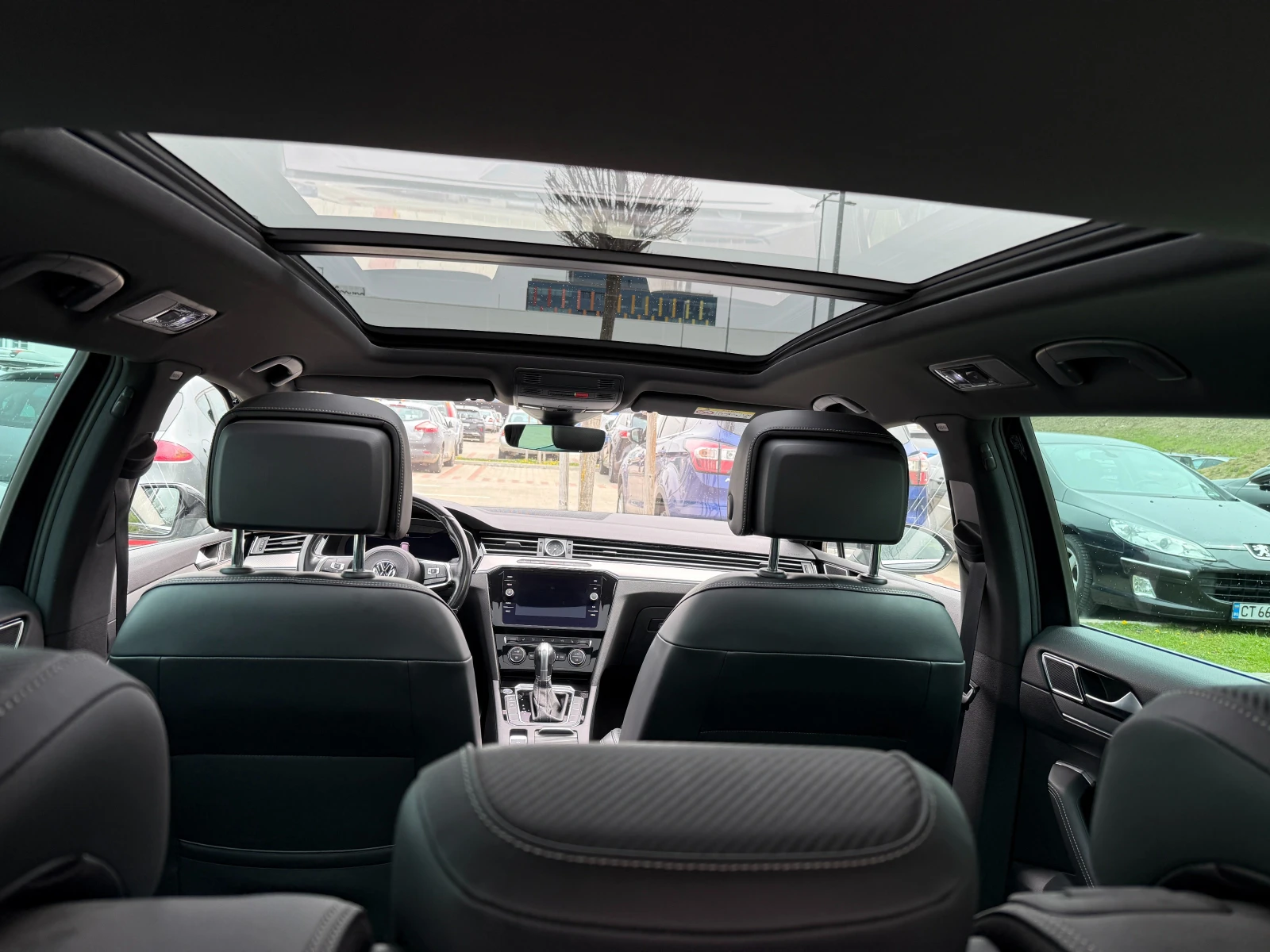 VW Passat R-LINE, снимка 9 - Автомобили и джипове - 54230185