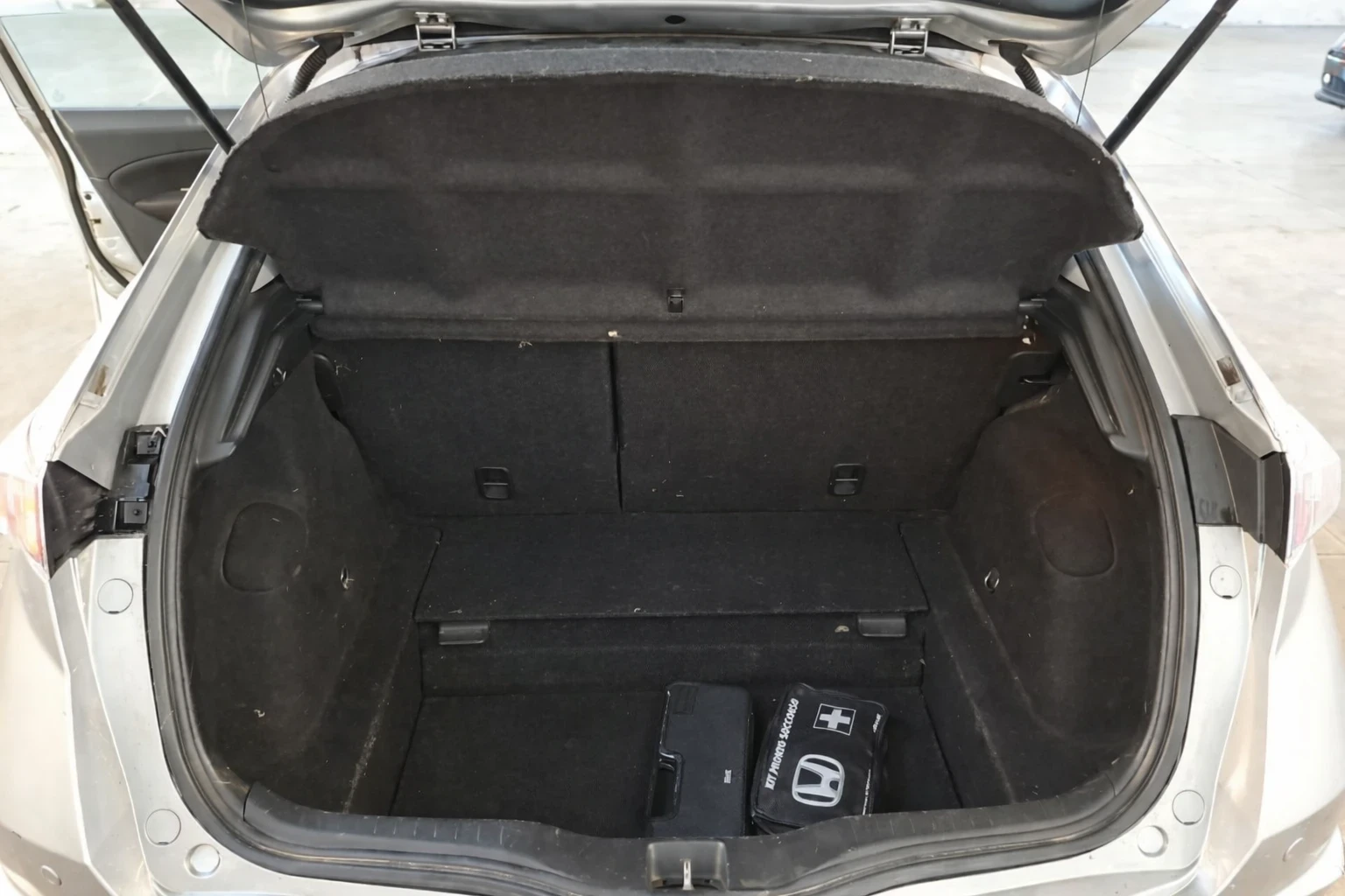 Honda Civic 1.4 i-vtec Elegance 168000 km!!!!!, снимка 8 - Автомобили и джипове - 54237436