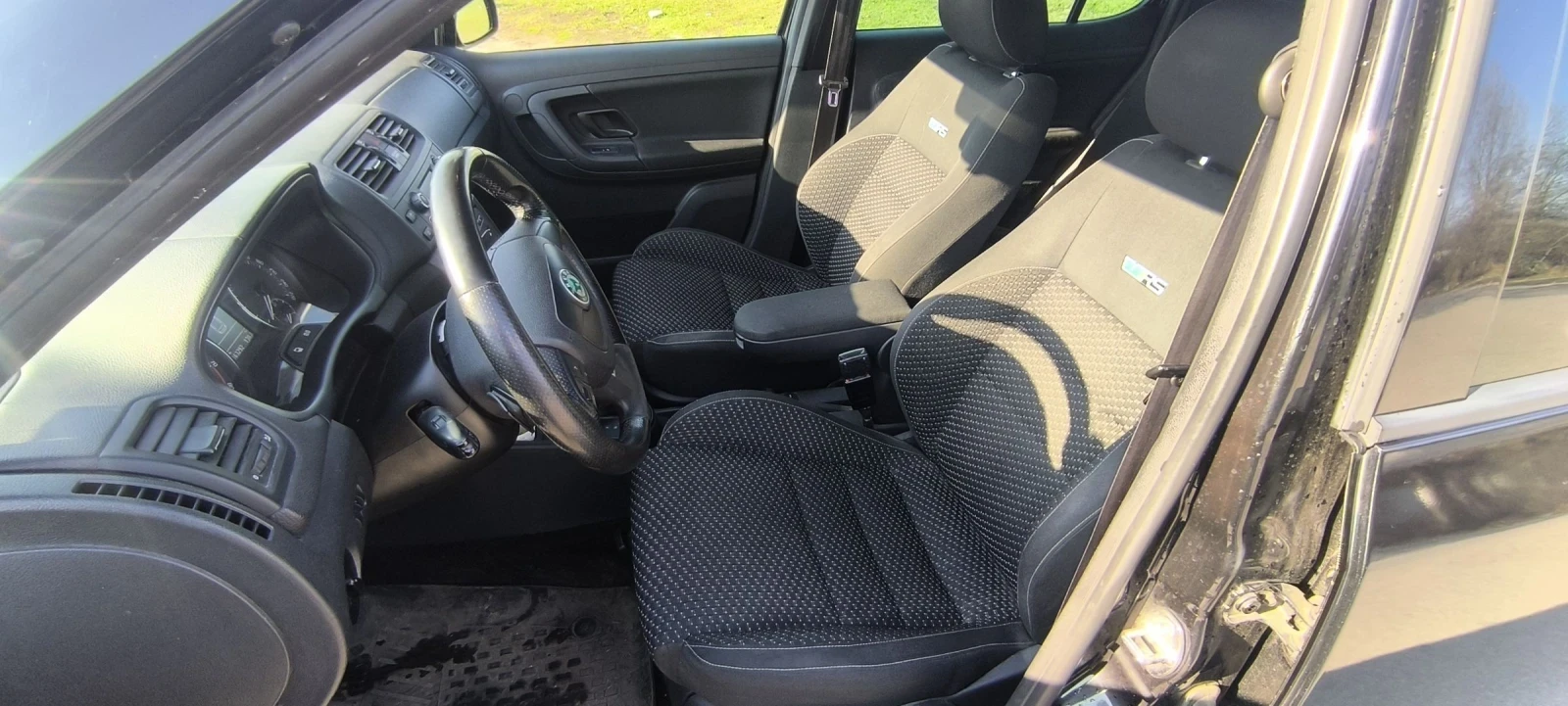 Skoda Fabia VRS, снимка 4 - Автомобили и джипове - 54735018