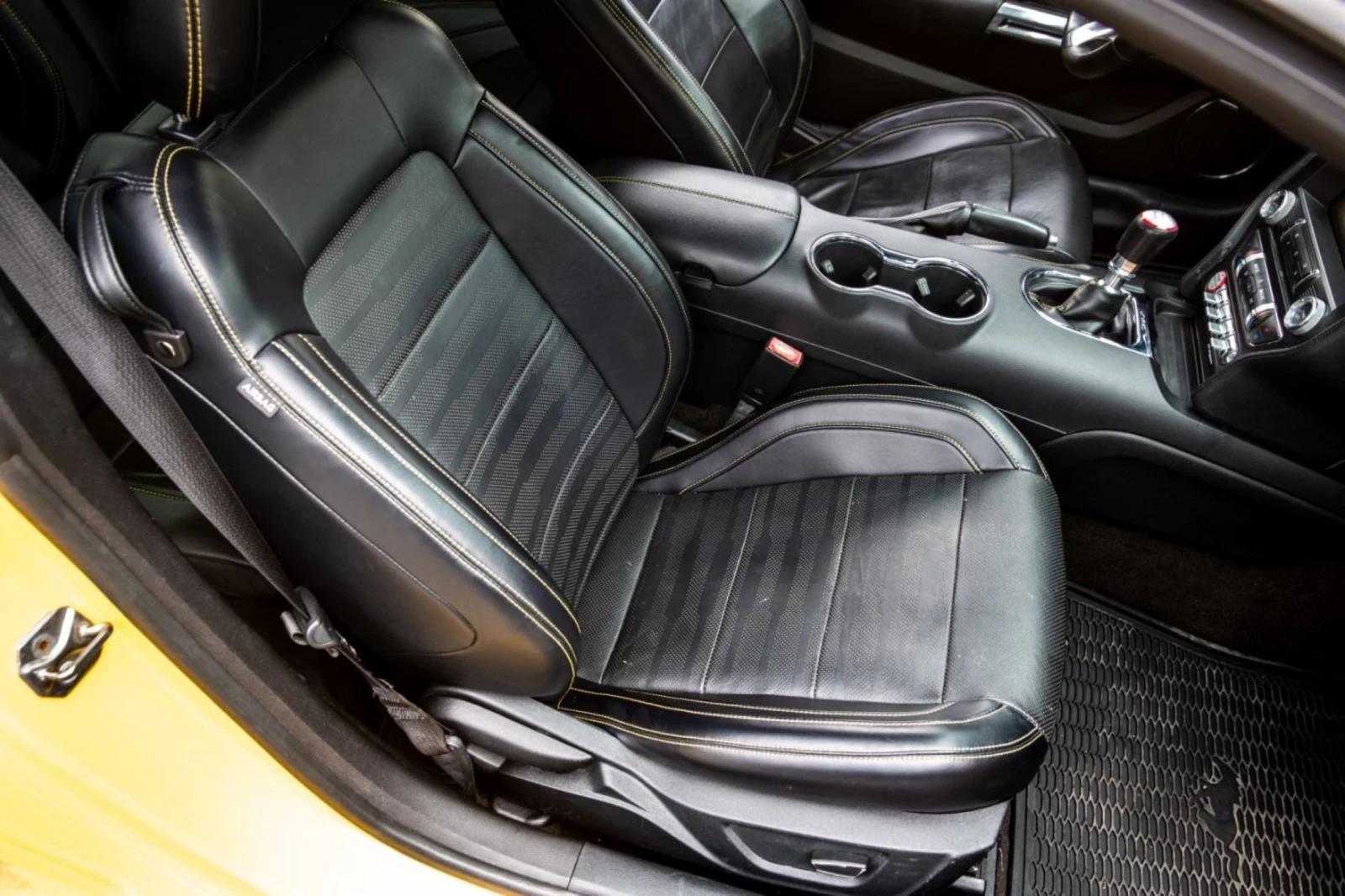 Ford Mustang GT Premium Performance Pack 1, снимка 12 - Автомобили и джипове - 54496313
