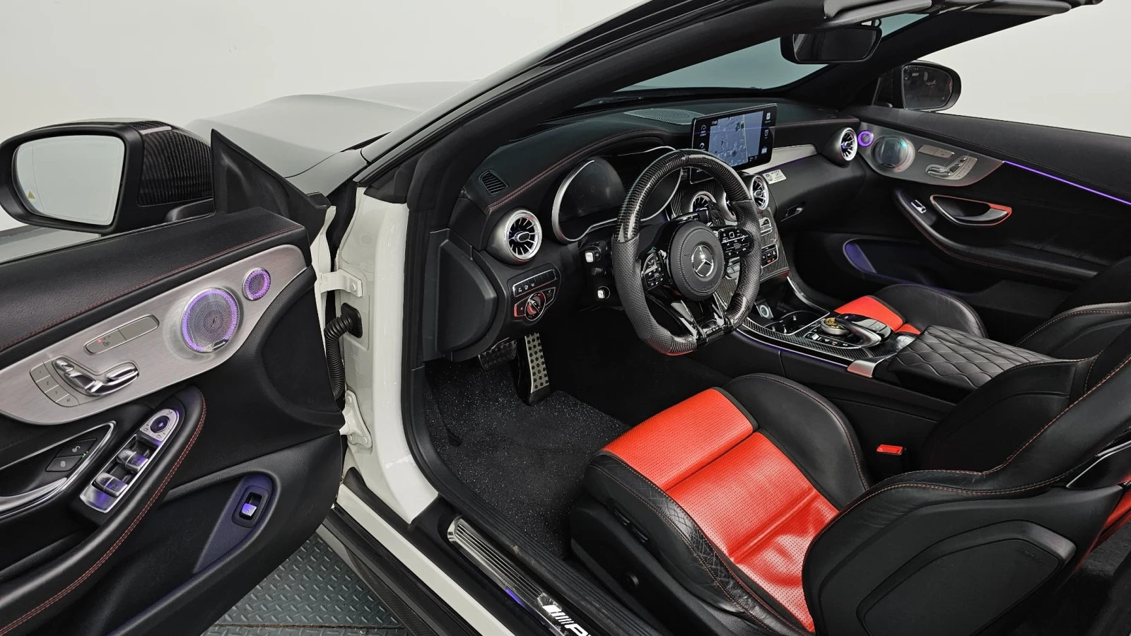 Mercedes-Benz C 63 AMG, снимка 6 - Автомобили и джипове - 54837899