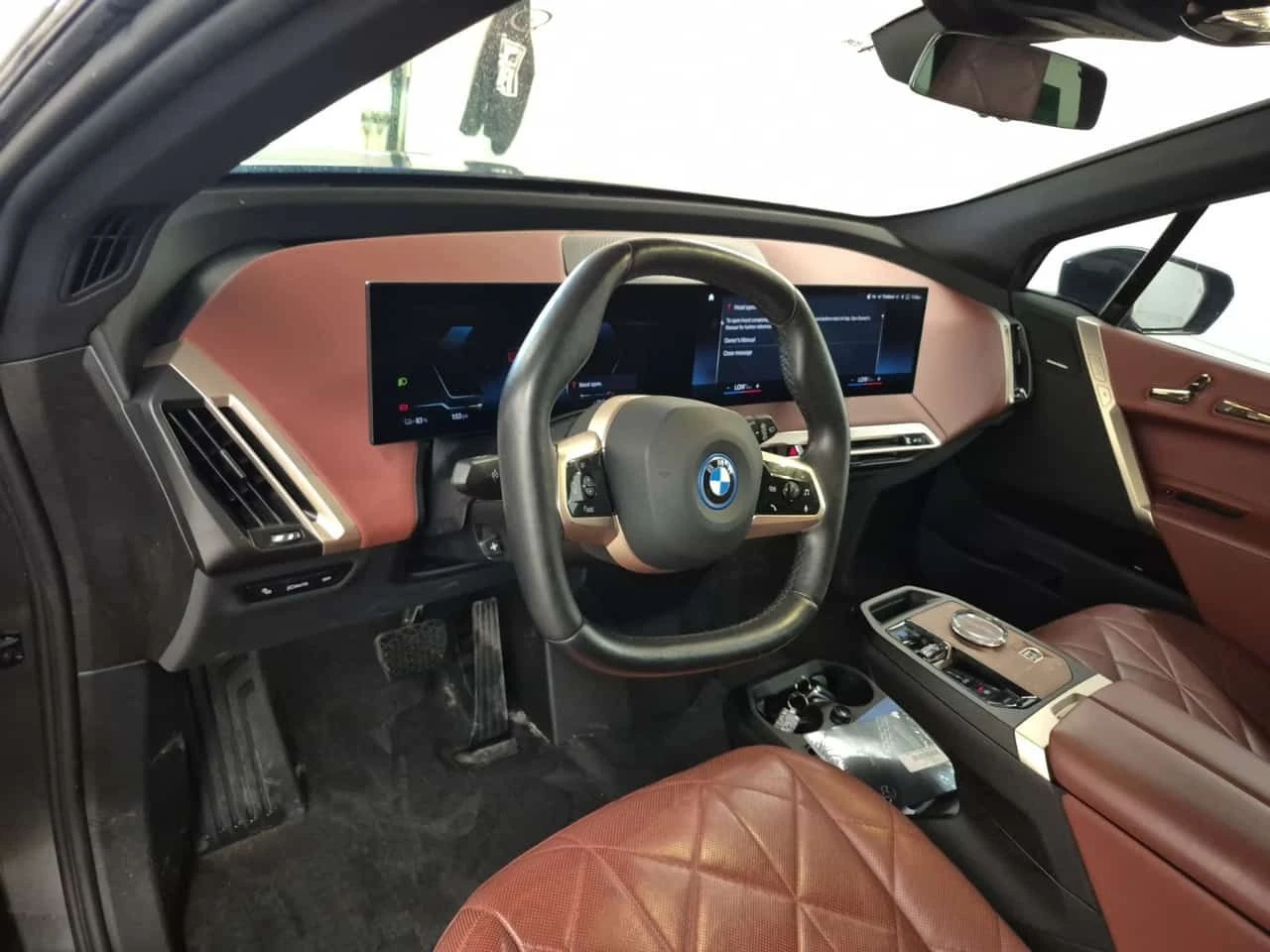 BMW iX XDRIVE50 | CARFAX | БЕЗ ПЪРВОНАЧАЛНА ВНОСКА, снимка 10 - Автомобили и джипове - 55094249