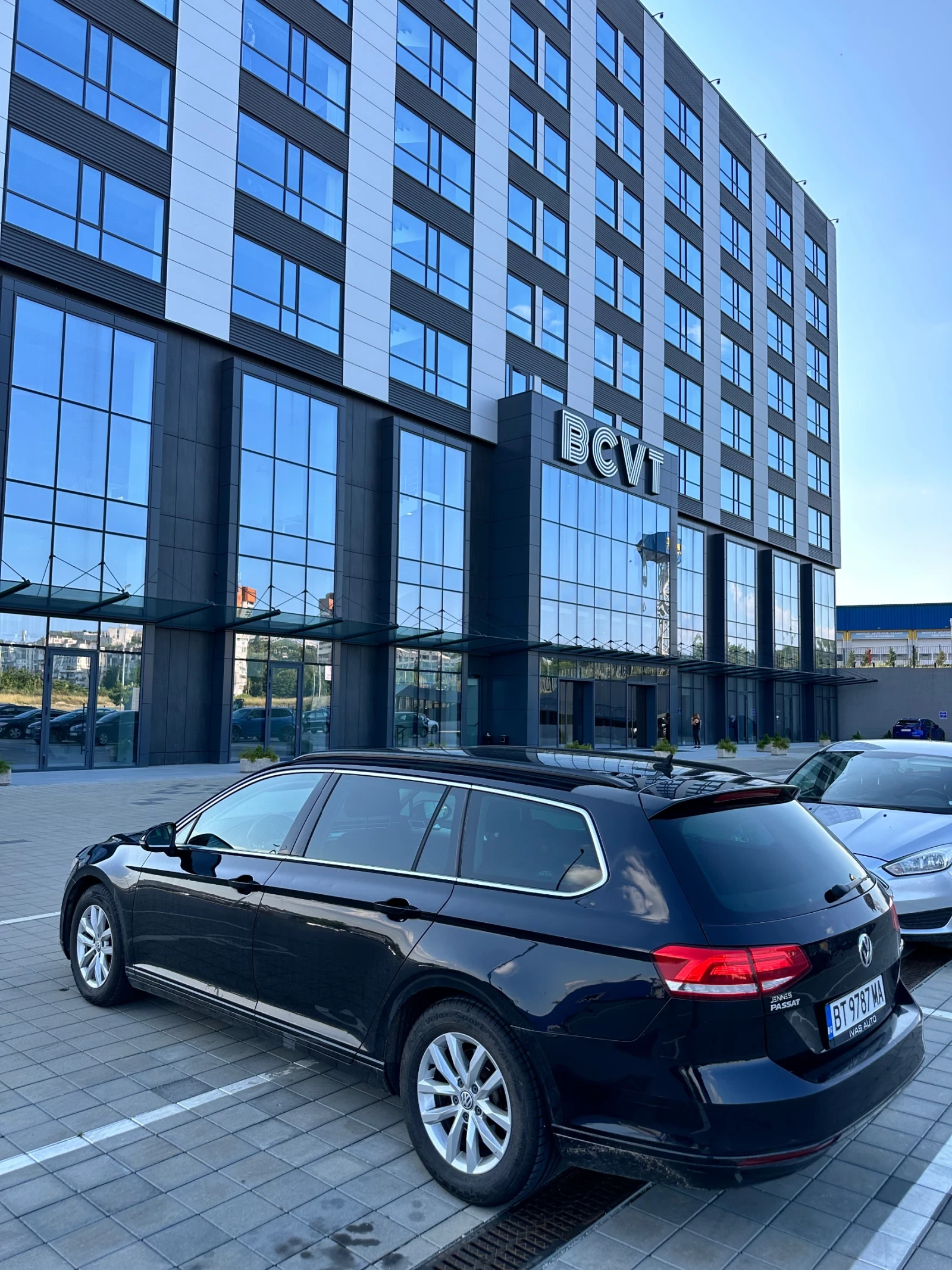 VW Passat 1.6 TDI 120 к.с., снимка 4 - Автомобили и джипове - 55363640