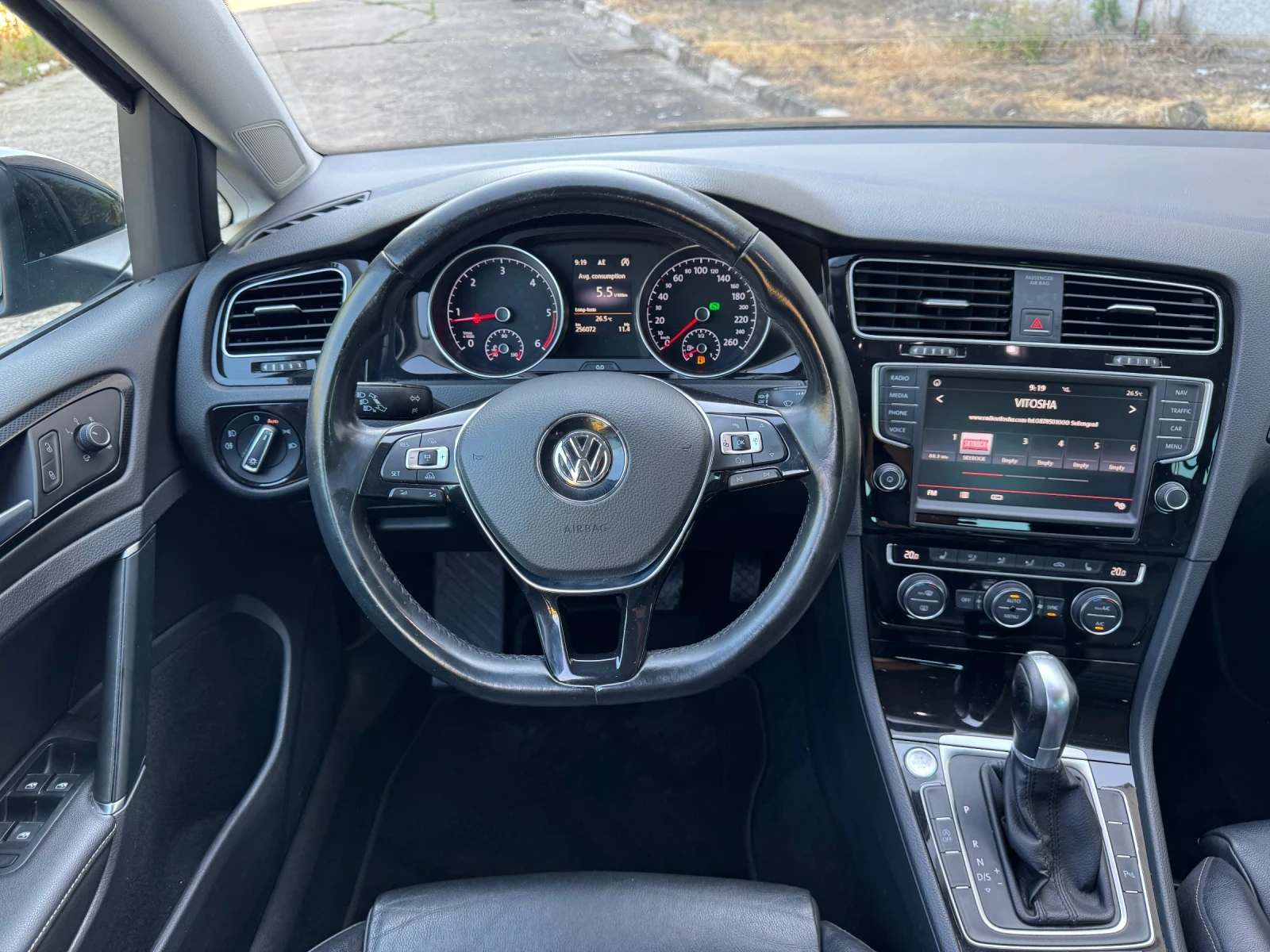VW Golf 2.0TDI HIGHLINE KEYLESS DISTRONIC, снимка 12 - Автомобили и джипове - 55448381