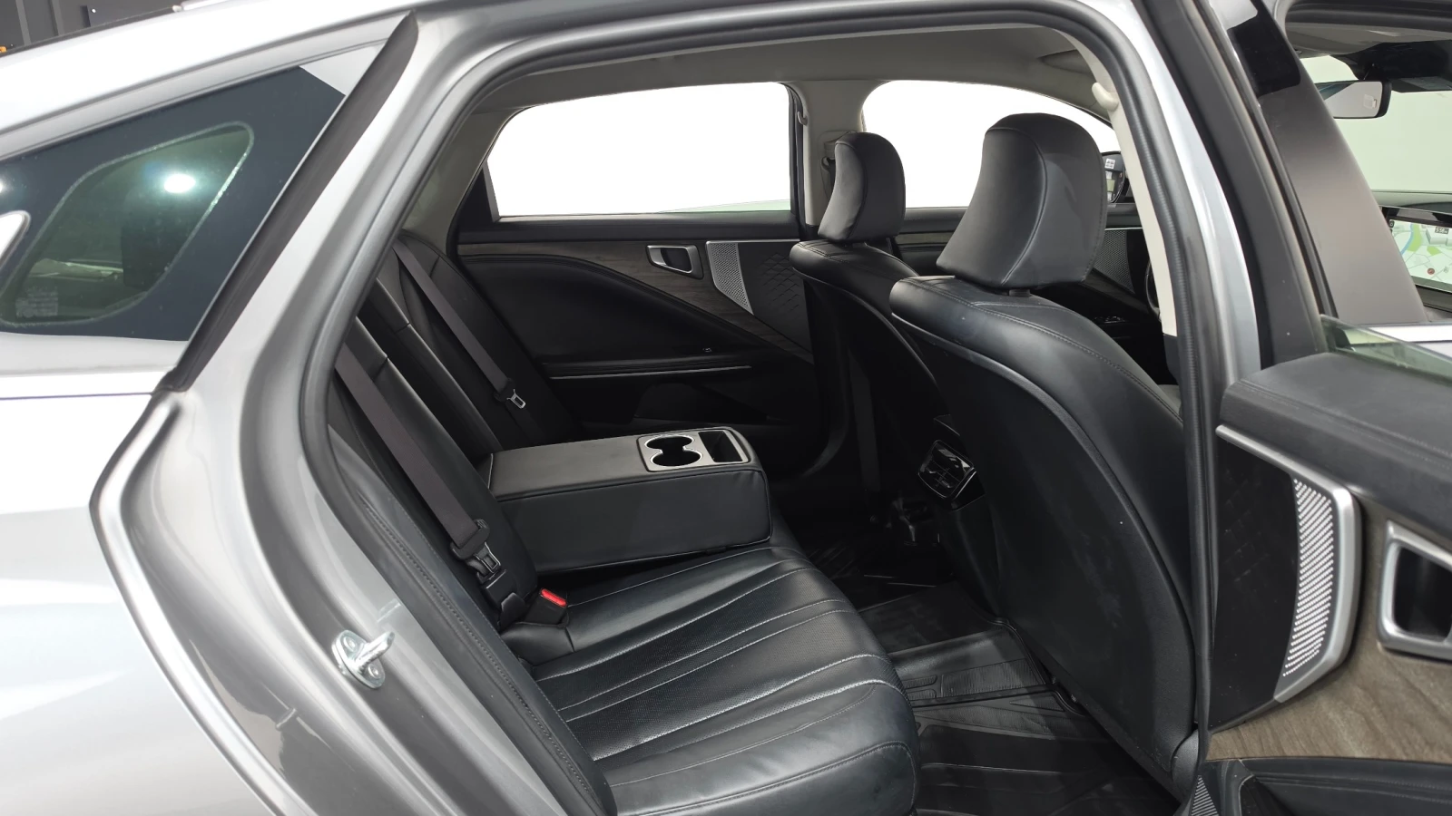 Kia K8 3.5 LPG * ПОДГРЕВ НА СЕДАЛКИТЕ* , снимка 16 - Автомобили и джипове - 55603894