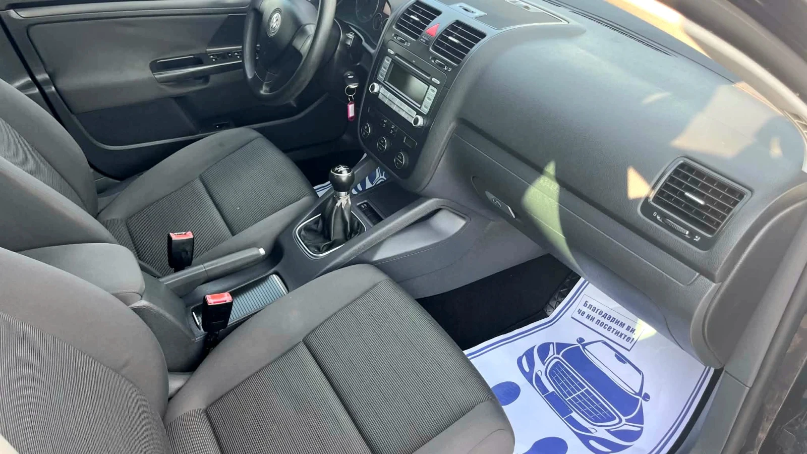 VW Golf 1.9TDI-6 скорости-EDITION, снимка 8 - Автомобили и джипове - 55629367