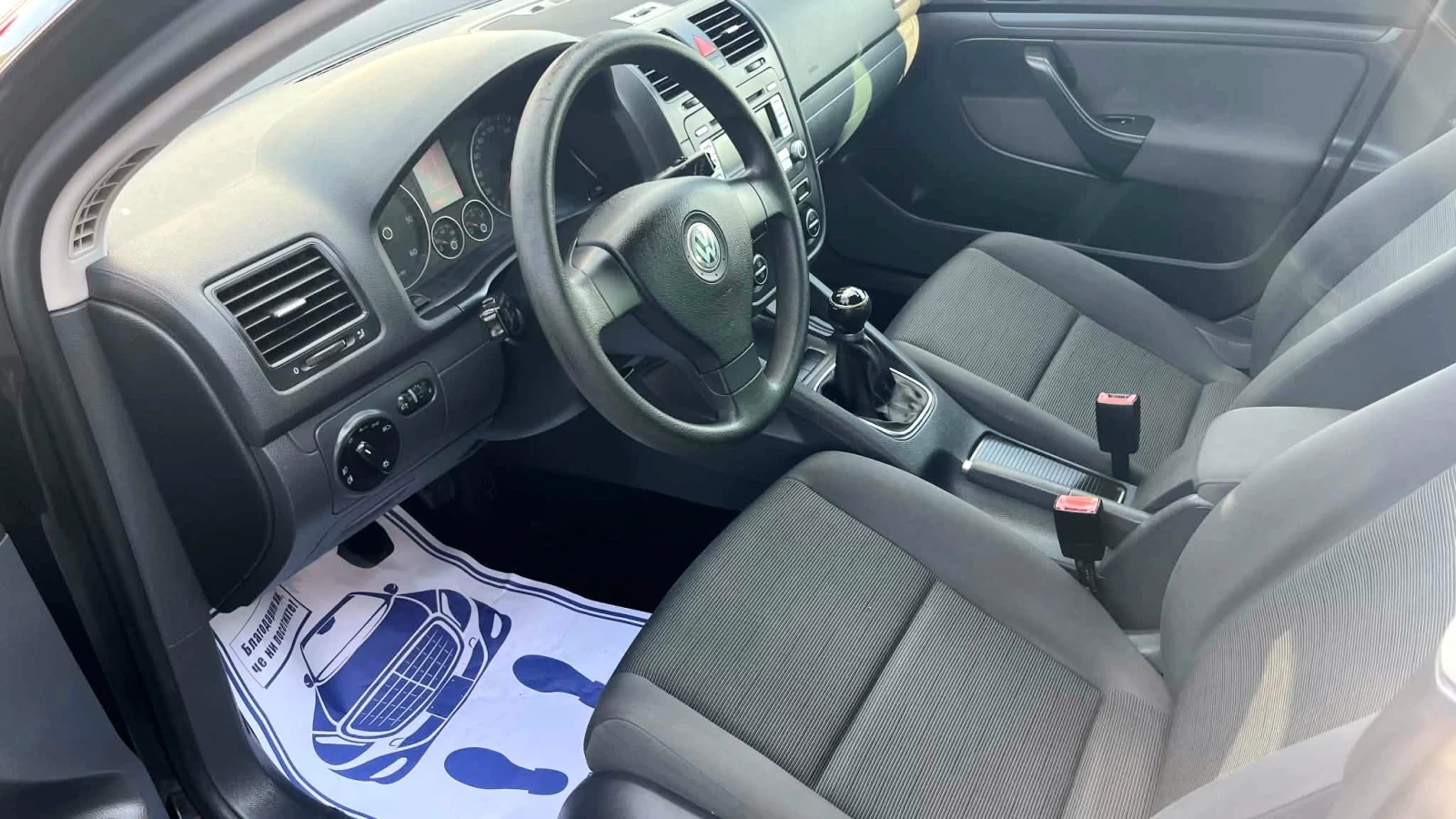 VW Golf 1.9TDI-6 скорости-EDITION, снимка 7 - Автомобили и джипове - 55629367