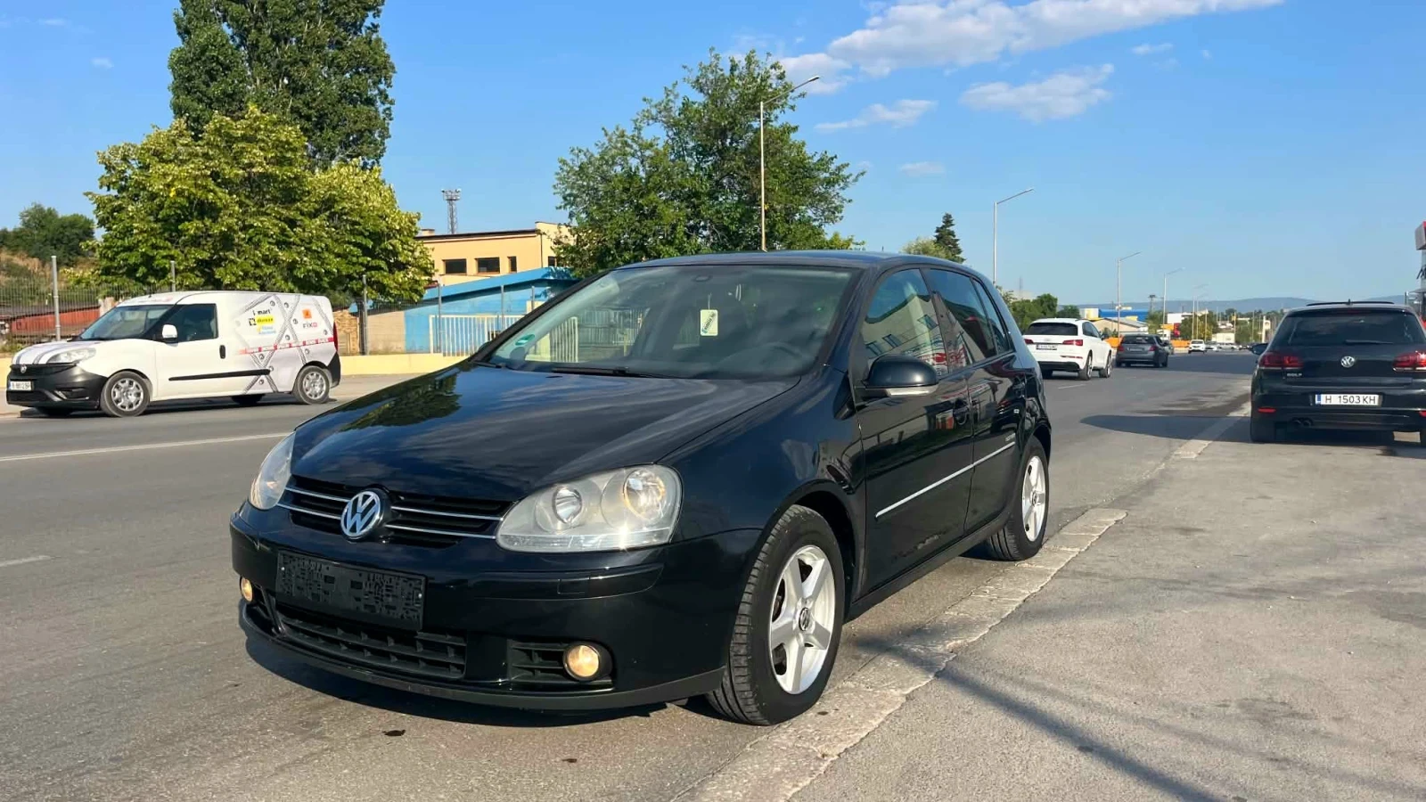 VW Golf 1.9TDI-6 скорости-EDITION, снимка 2 - Автомобили и джипове - 55629367
