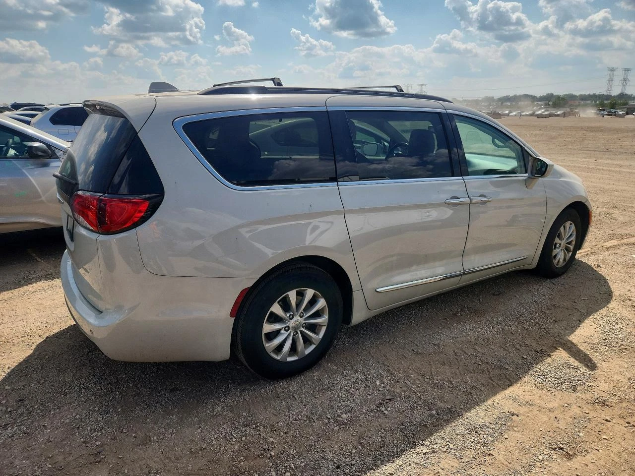 Chrysler Pacifica 3.6l Touring L, снимка 3 - Автомобили и джипове - 55906291