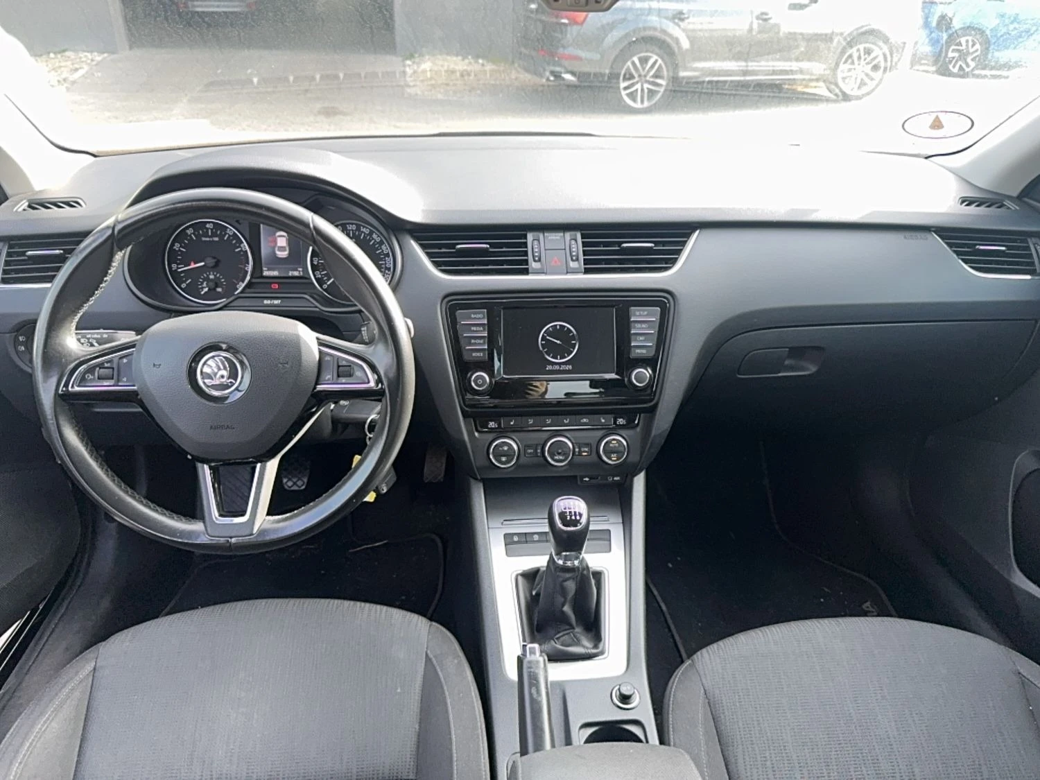 Skoda Octavia Style, снимка 9 - Автомобили и джипове - 56369802