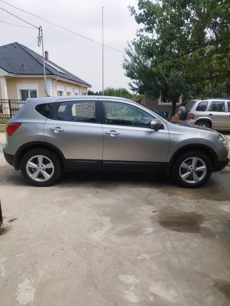 Nissan Qashqai, снимка 1 - Автомобили и джипове - 47412935