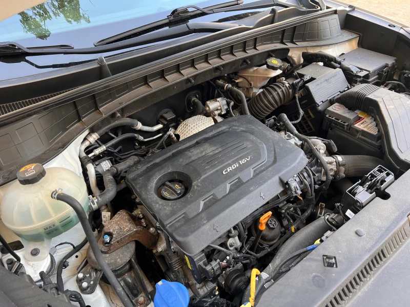 Hyundai Tucson 1.7 CRDI, снимка 8 - Автомобили и джипове - 52511586