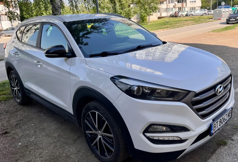 Hyundai Tucson 1.7 CRDI, снимка 2 - Автомобили и джипове - 52511586