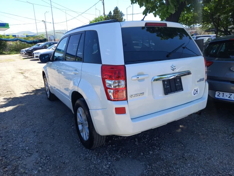 Suzuki Grand vitara 2.4i 169k.c.Facelift, Swiss Edition, NAVI, снимка 3 - Автомобили и джипове - 50084697