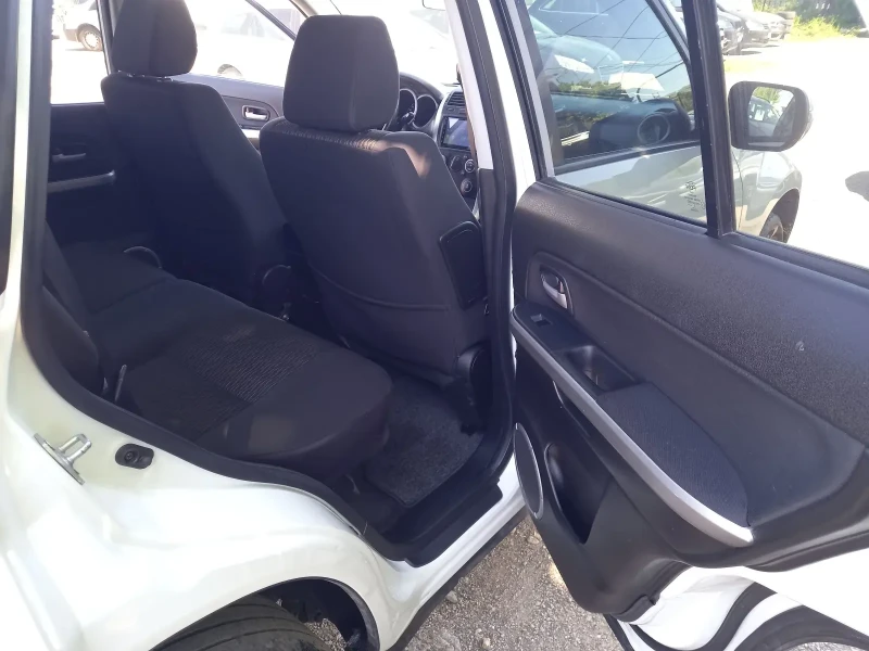 Suzuki Grand vitara 2.4i 169k.c.Facelift, Swiss Edition, NAVI, снимка 12 - Автомобили и джипове - 50084697