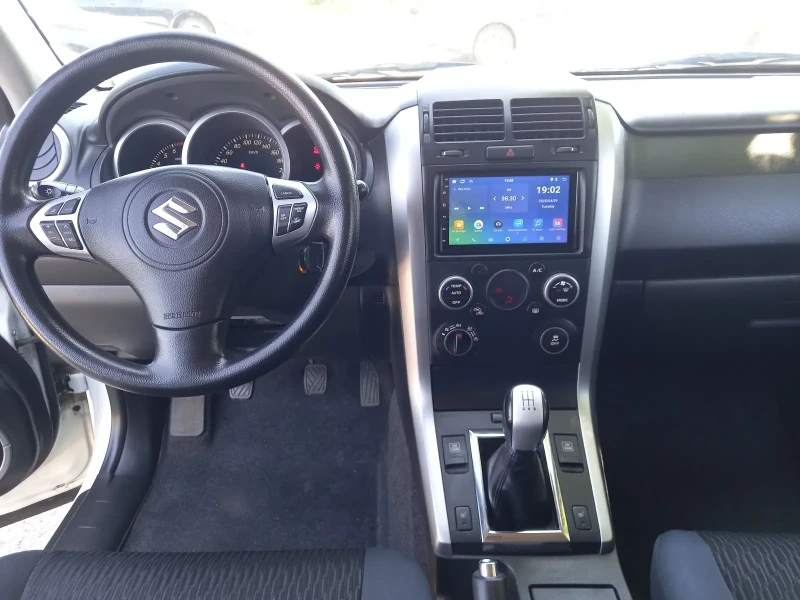 Suzuki Grand vitara 2.4i 169k.c.Facelift, Swiss Edition, NAVI, снимка 10 - Автомобили и джипове - 50084697