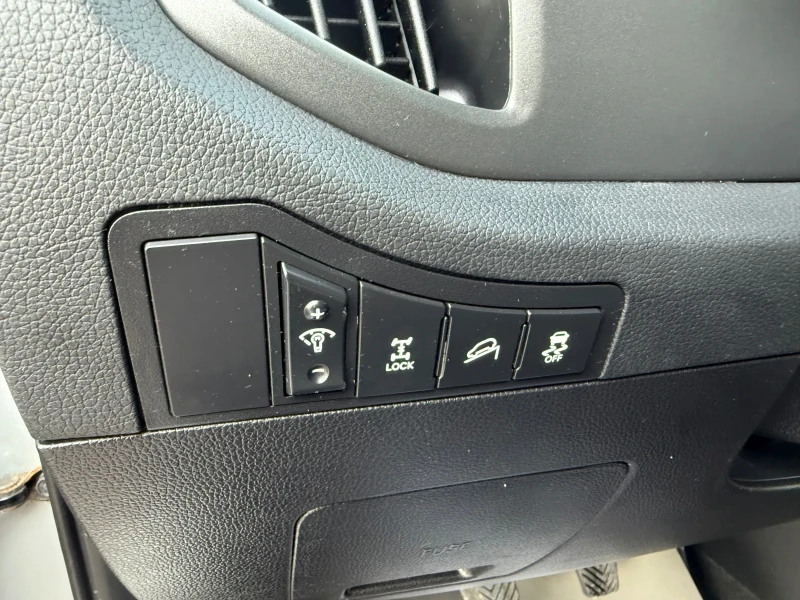 Kia Sportage 2.0 CRDI 4WD PREMIUM FULL, снимка 12 - Автомобили и джипове - 51200012