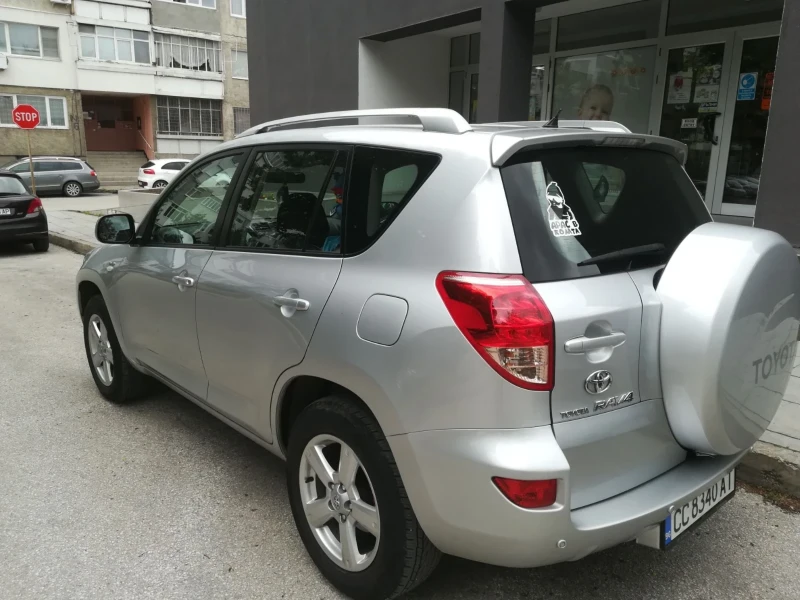 Toyota Rav4, снимка 6 - Автомобили и джипове - 52493161