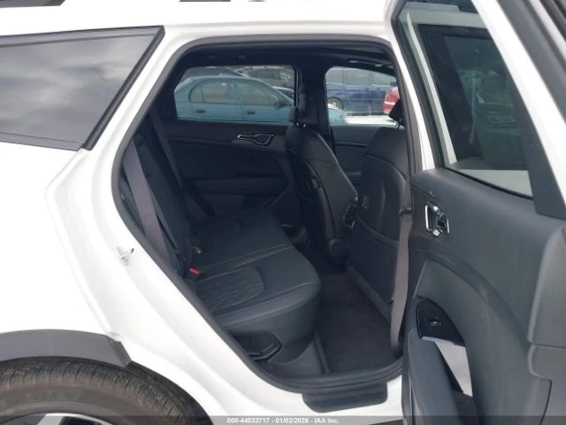 Kia Sportage PLUG-IN HYBRID X-LINE, снимка 11 - Автомобили и джипове - 53413377