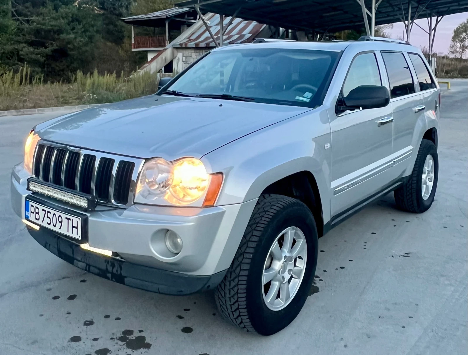 Jeep Grand cherokee 4.7 Газов инжекцион Лизинг | Mobile.bg — изображение 1
